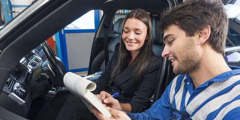 7 Reasons for Hiring A Mobile Electronics Specialist to Work on Your Car