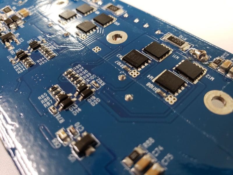 Ultra-Compact Amplifiers