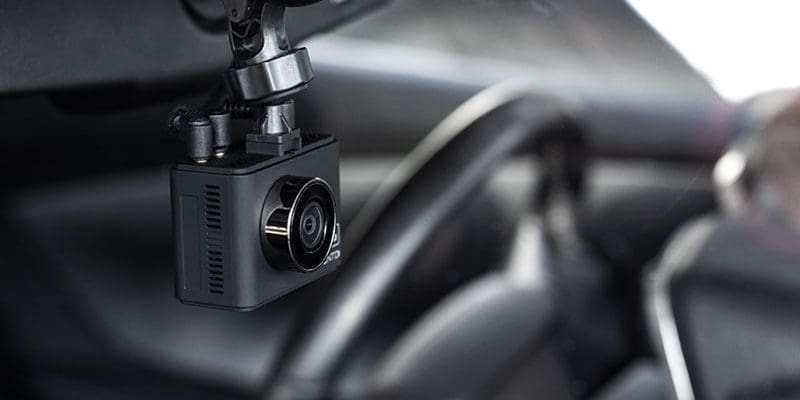 Product Spotlight: Momento M6 Dashcam