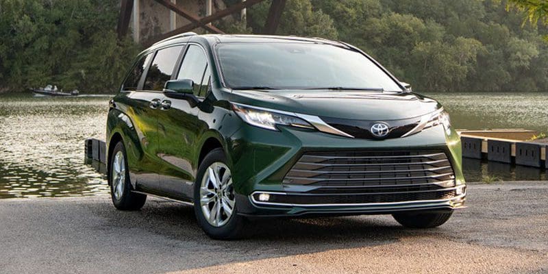 2021 Toyota Sienna Limited: Maximum Minivan
