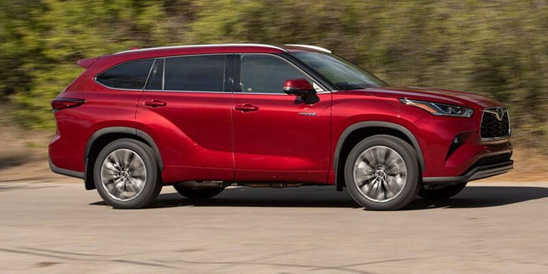 2021 Toyota Highlander Hybrid Platinum. Getting High – Not On Fumes