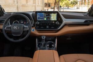 2021 Toyota Highlander Hybrid Platinum