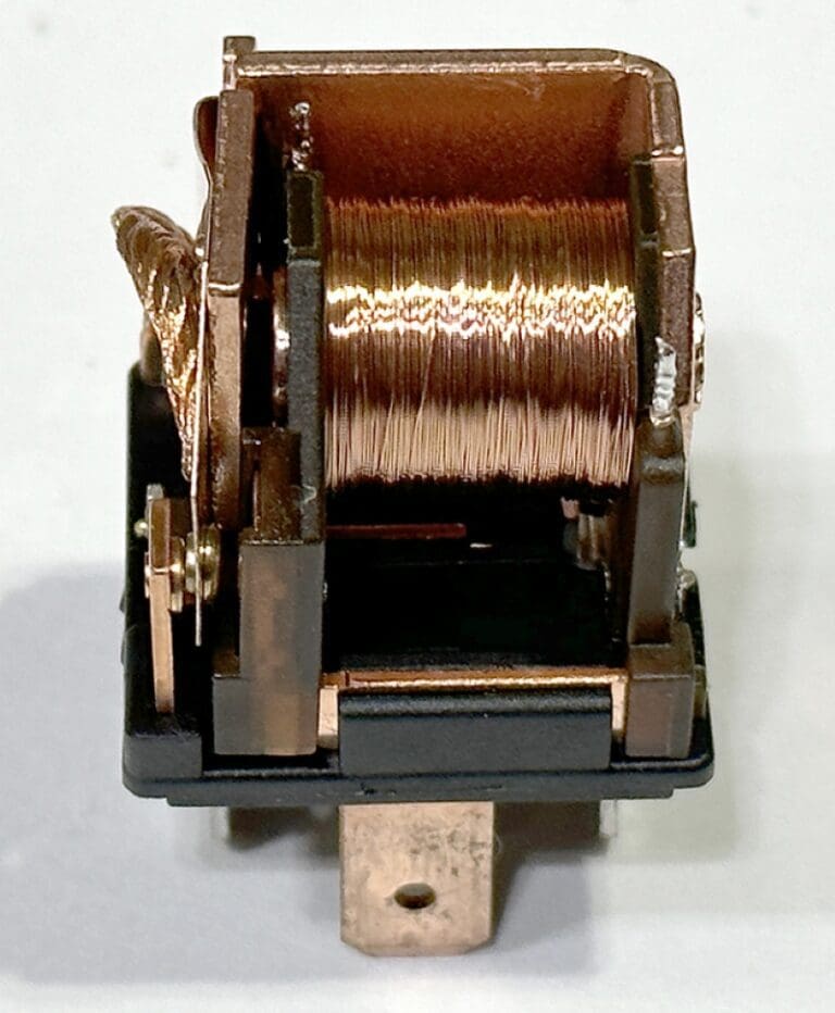 What Are 12Volt Relays?