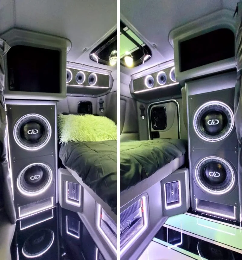 Peterbilt Stereo